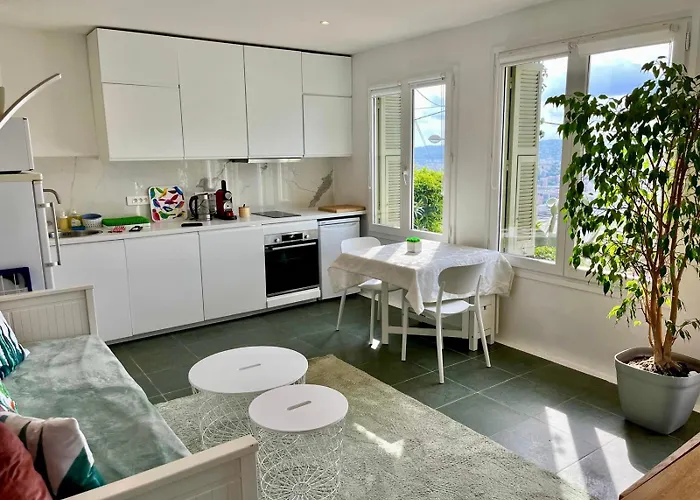 Terrasse, Vue Panoramique, Parking Et Clim