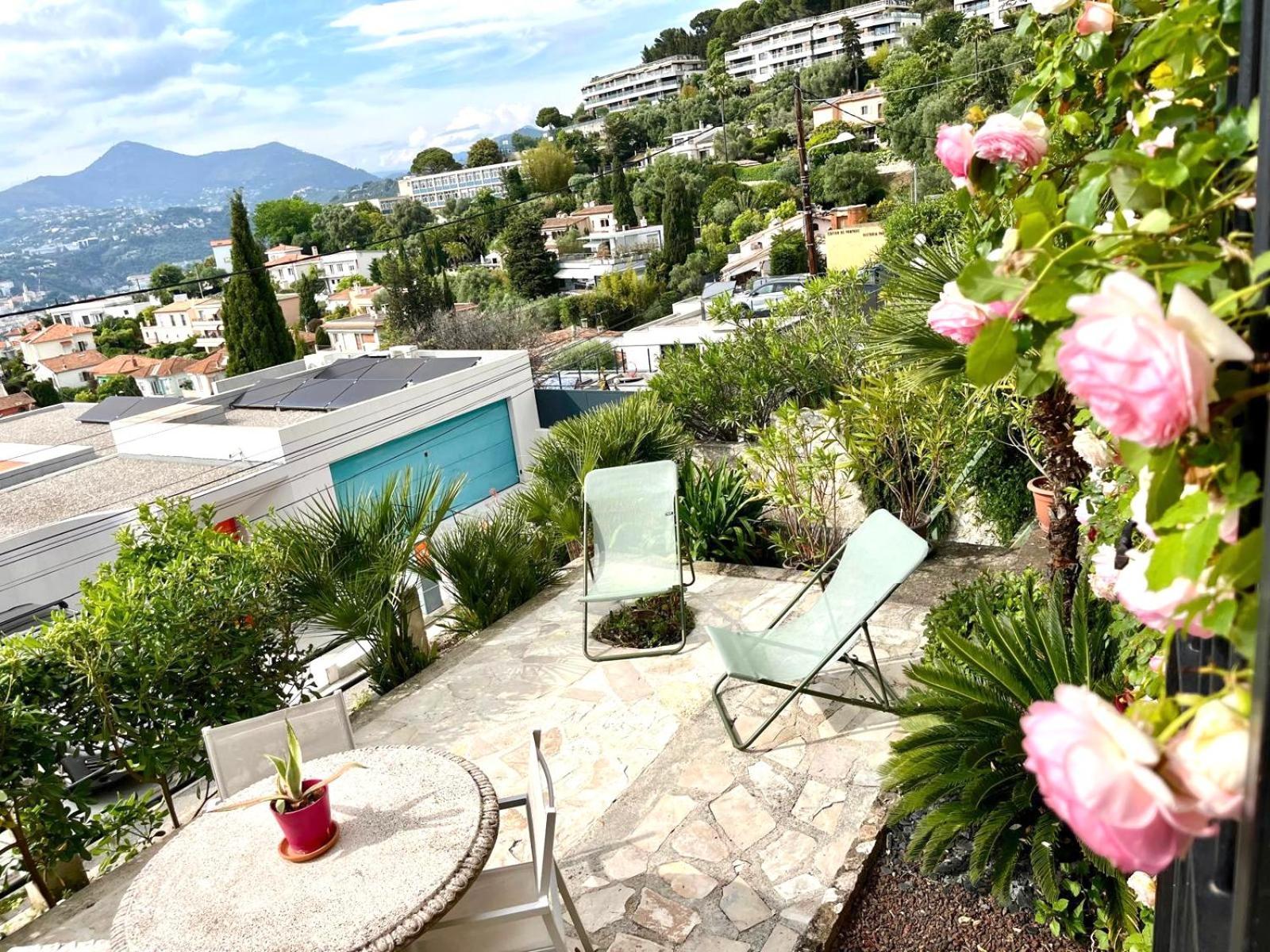 Terrasse, Vue Panoramique, Parking Et Clim * Nizza