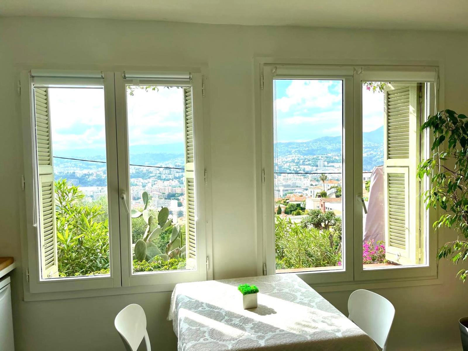 Terrasse, Vue Panoramique, Parking Et Clim Apartment